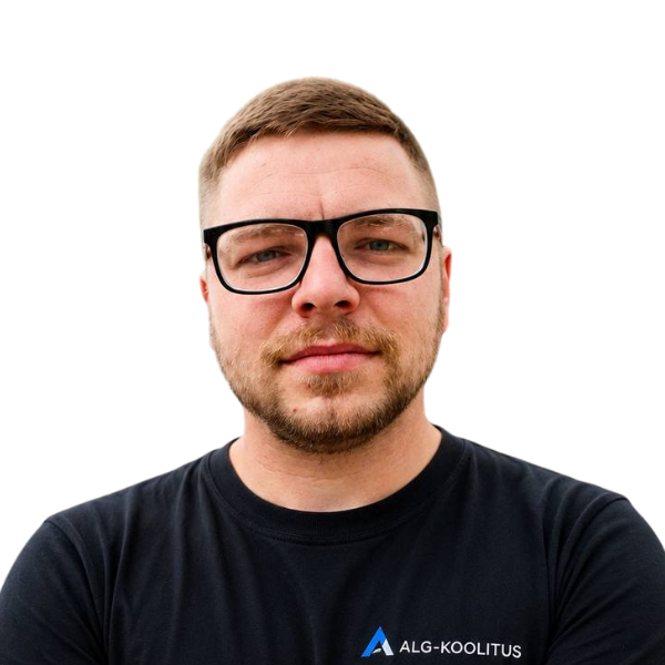 Александр Исаев